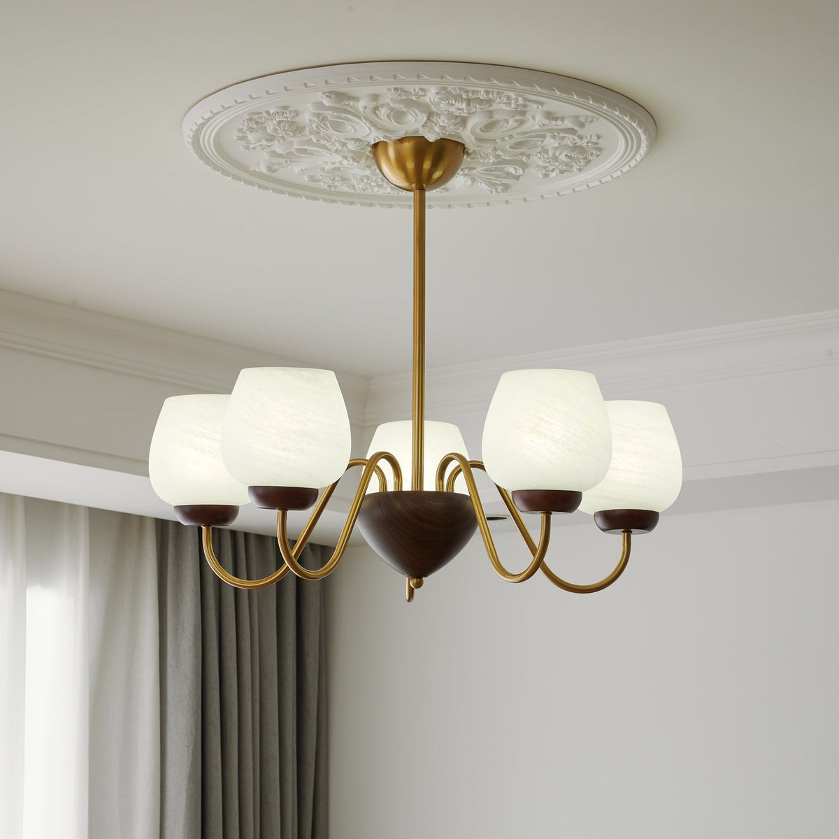 Lustre Pâquerette en verre et bois – vue 23