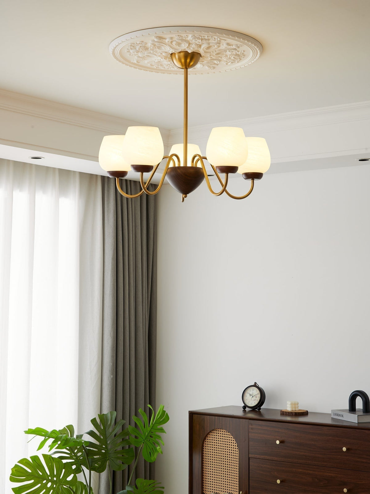 Lustre Pâquerette en verre et bois – vue 39