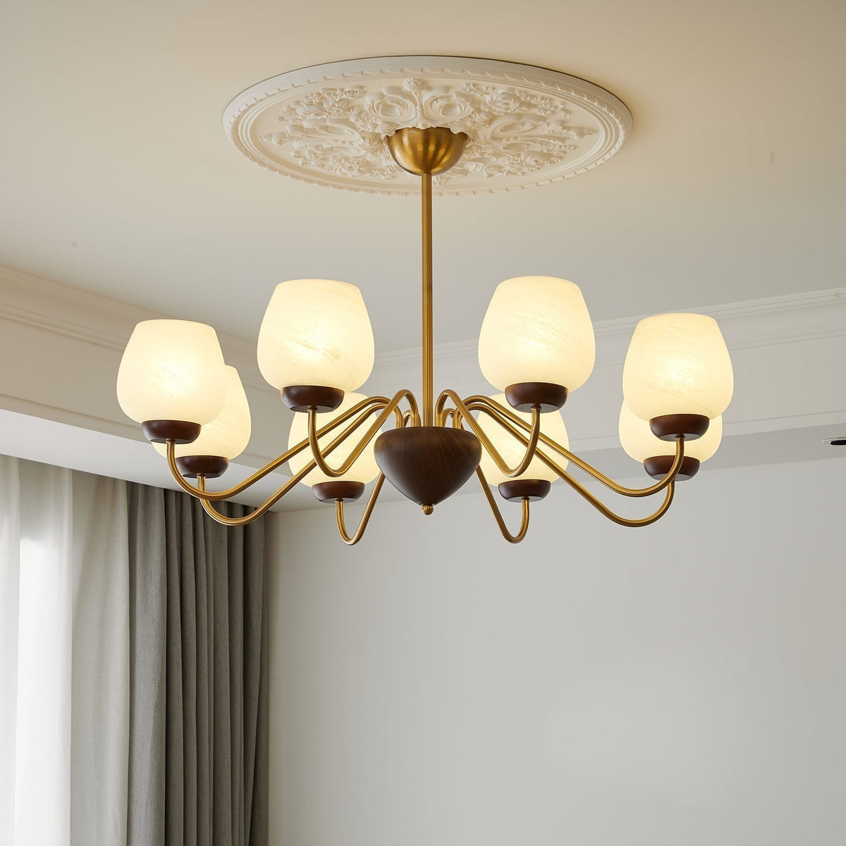 Lustre Pâquerette en verre et bois – vue 4