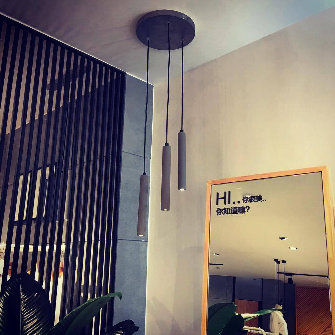 Suspension Céleste en terrazzo et métal – vue 52