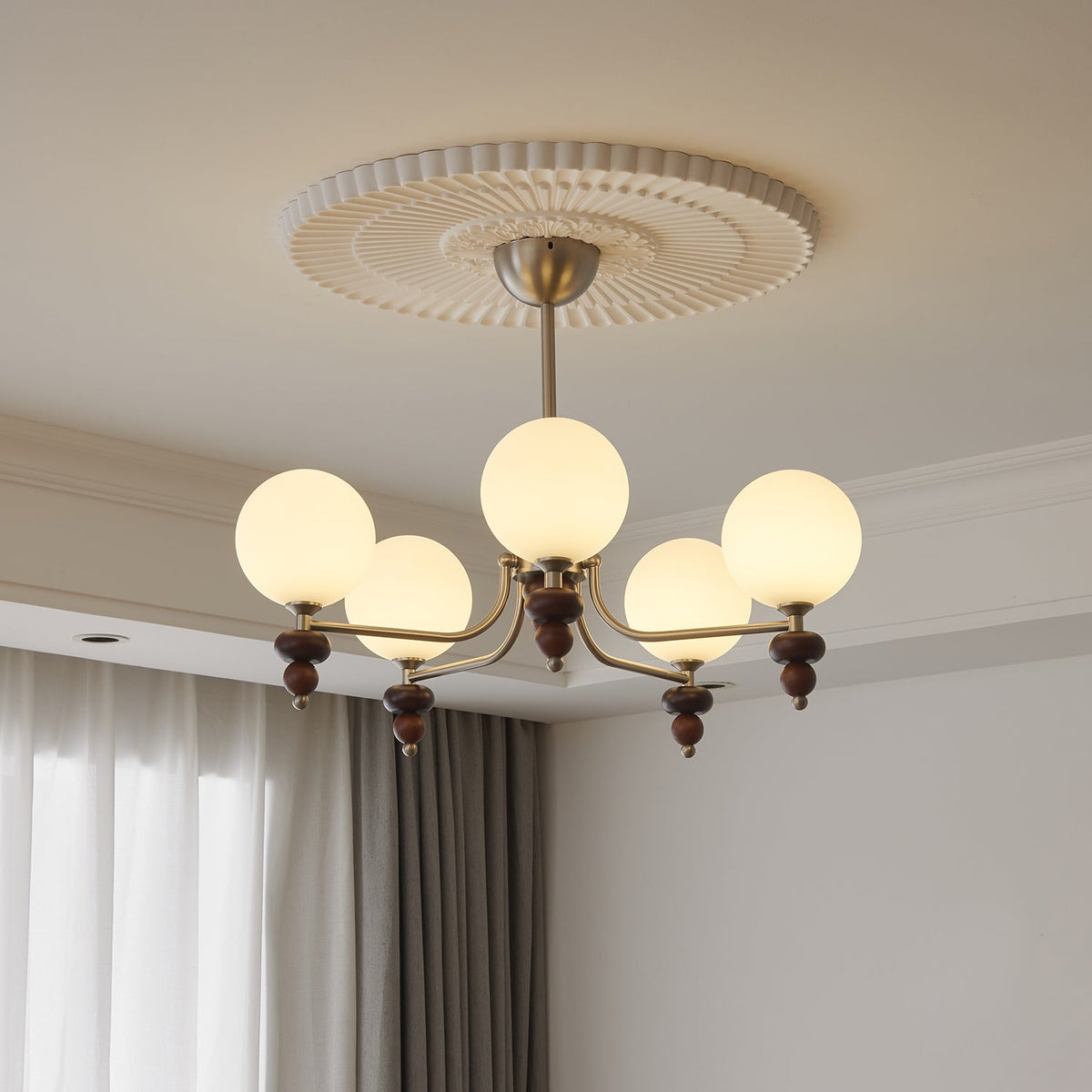Lustre Galatée en verre et noyer – vue 4