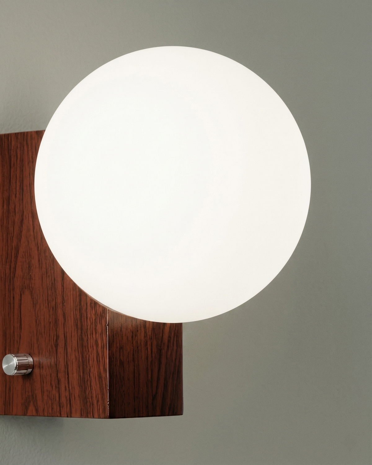 Applique Murale Épure, métal et globe opalin – vue 10