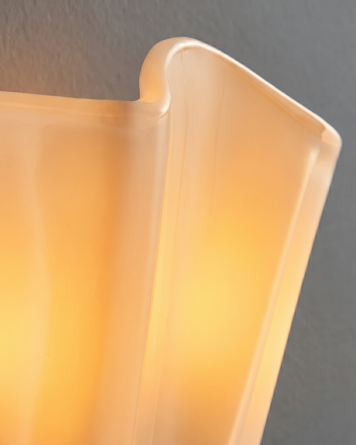 Applique Murale Tulipe, corolle de verre – vue 8