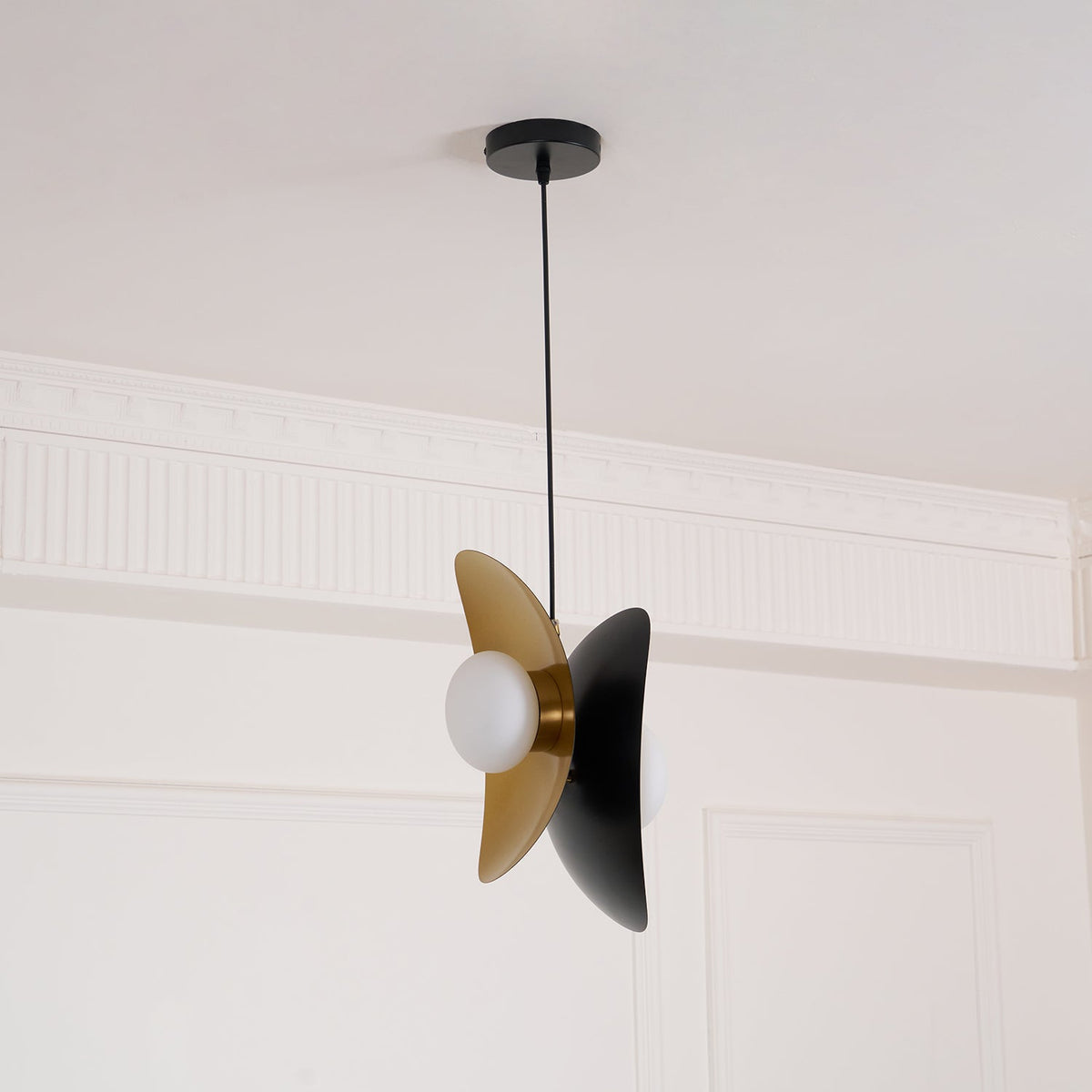 Suspension Manoir en verre et métal – vue 4