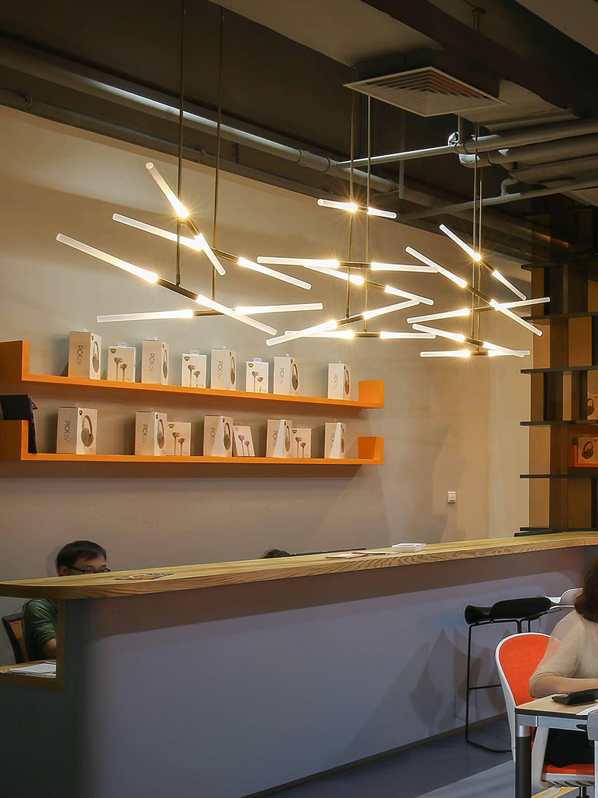 Suspension Renoncule en verre et aluminium – vue 5