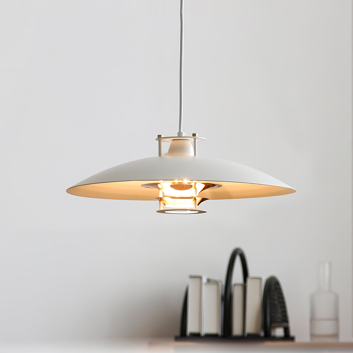 Suspension Cyclamen en aluminium – vue 4
