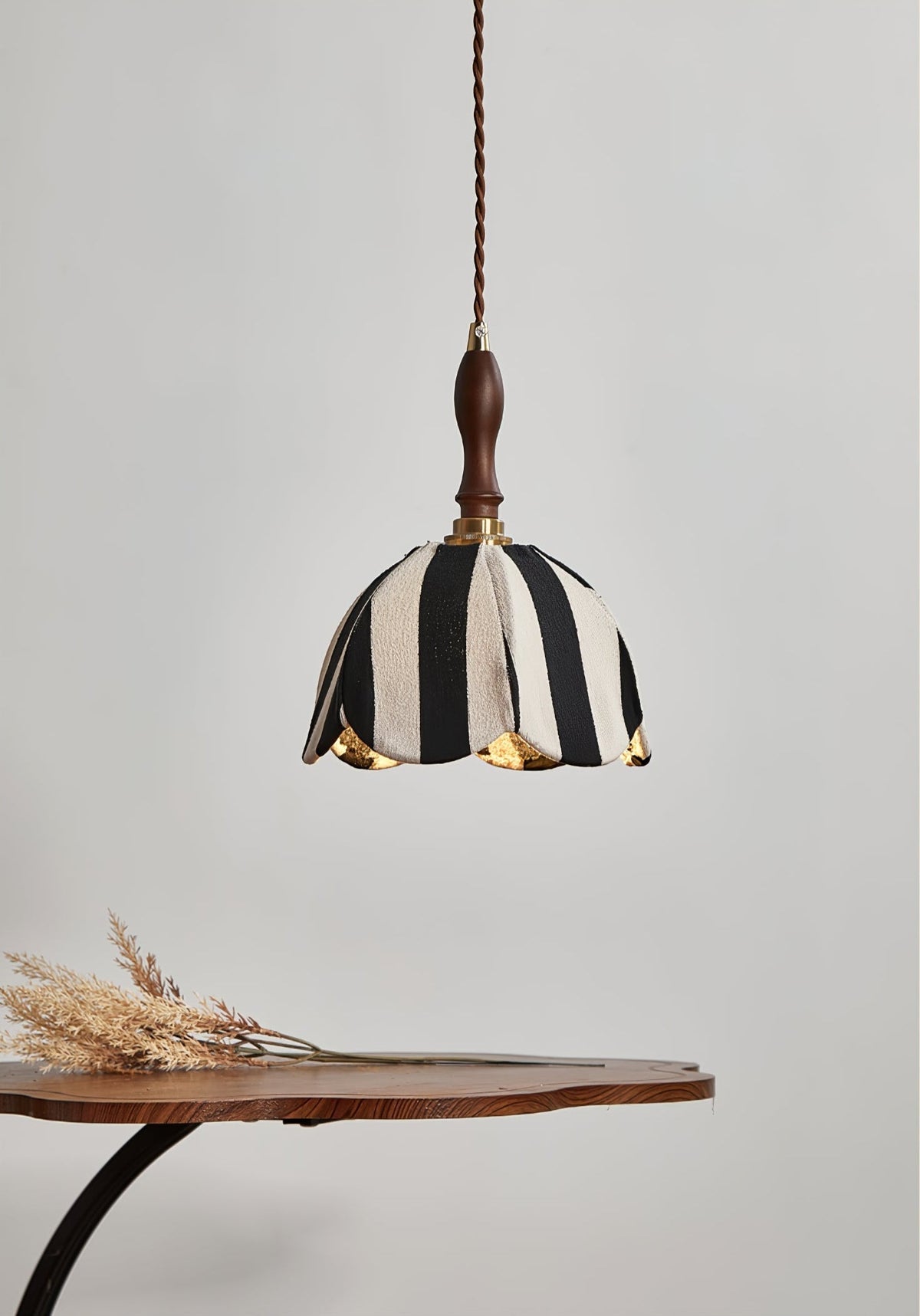 Suspension Ancolie en tissu et métal – vue 23