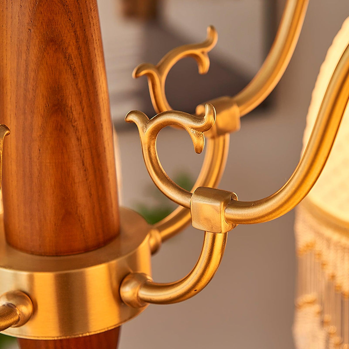 Lustre Dauphin en verre et bois – vue 9