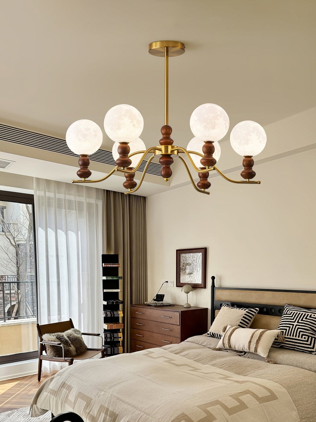 Lustre Babette en bois et laiton – vue 13