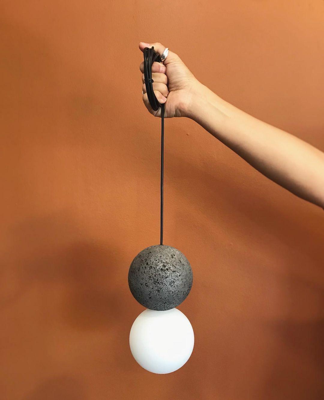 Suspension Hélianthe en pierre et verre – vue 18