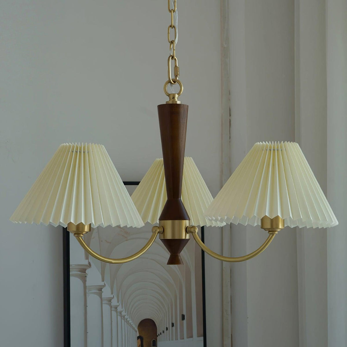 Lustre Primevère en noyer et laiton – vue 21