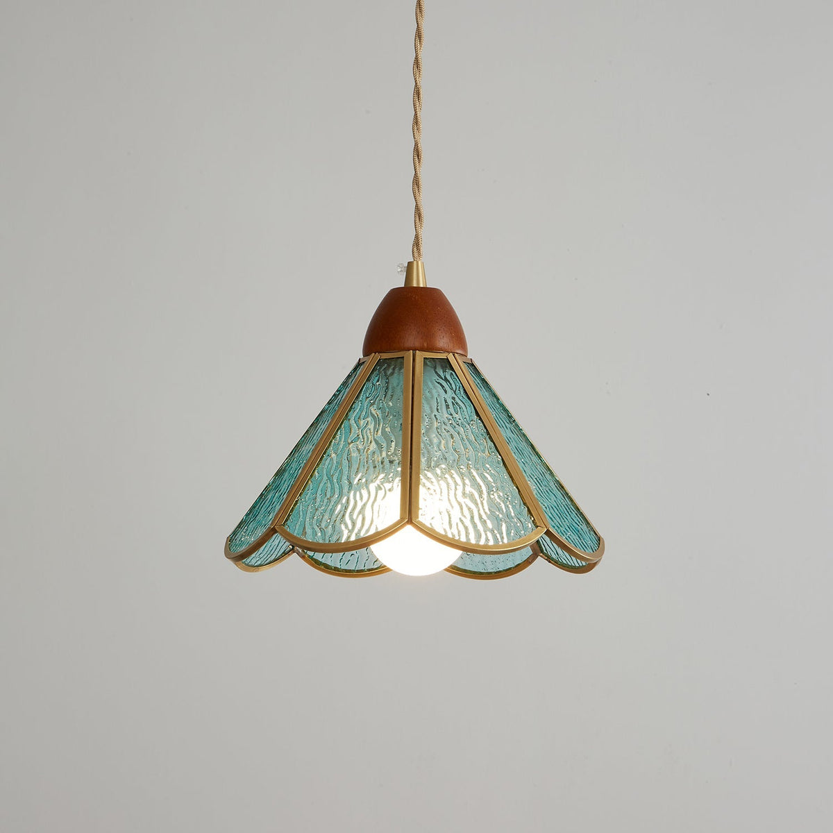 Suspension Lierre en verre et bois – vue 2