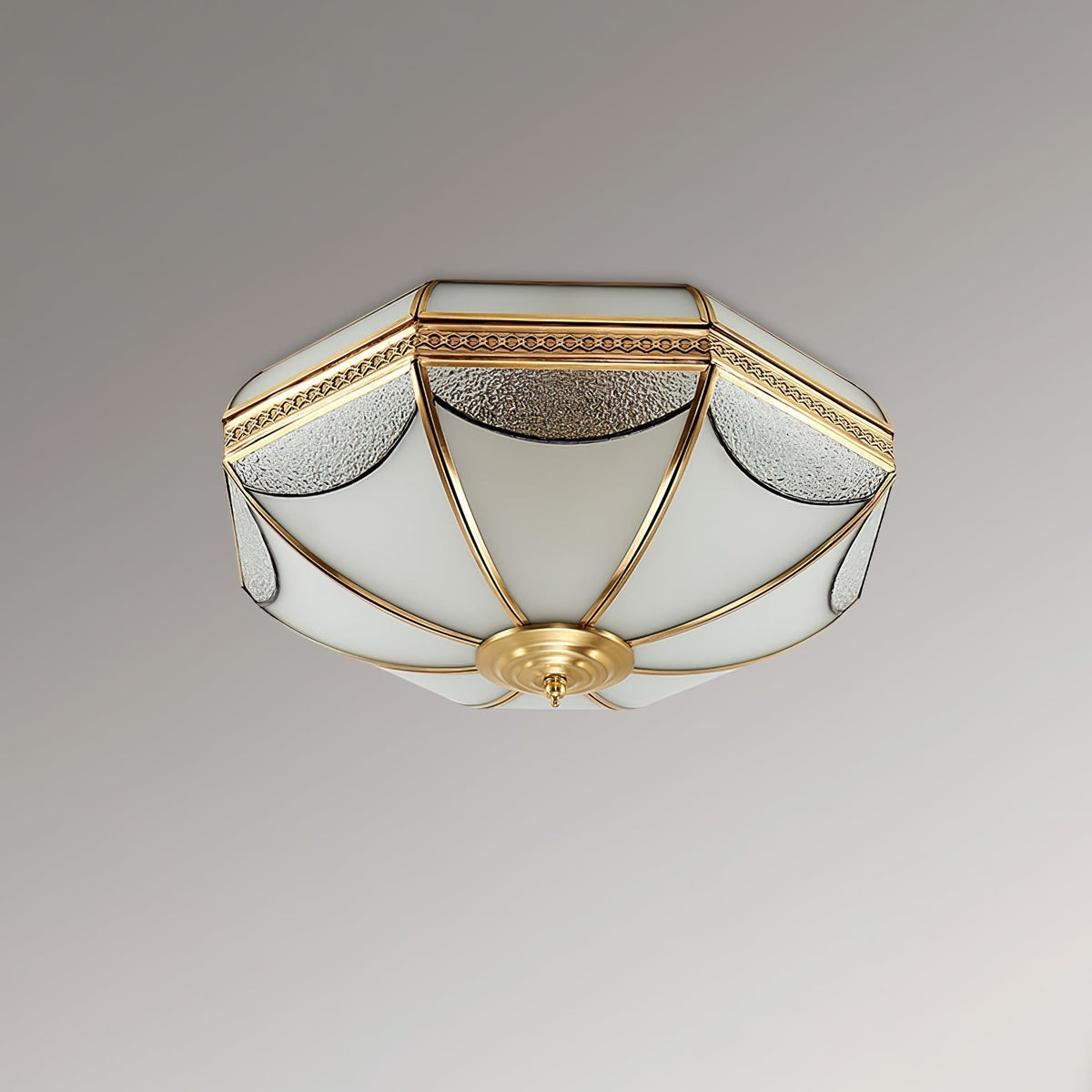 Plafonnier Blanche en verre et laiton – vue 5
