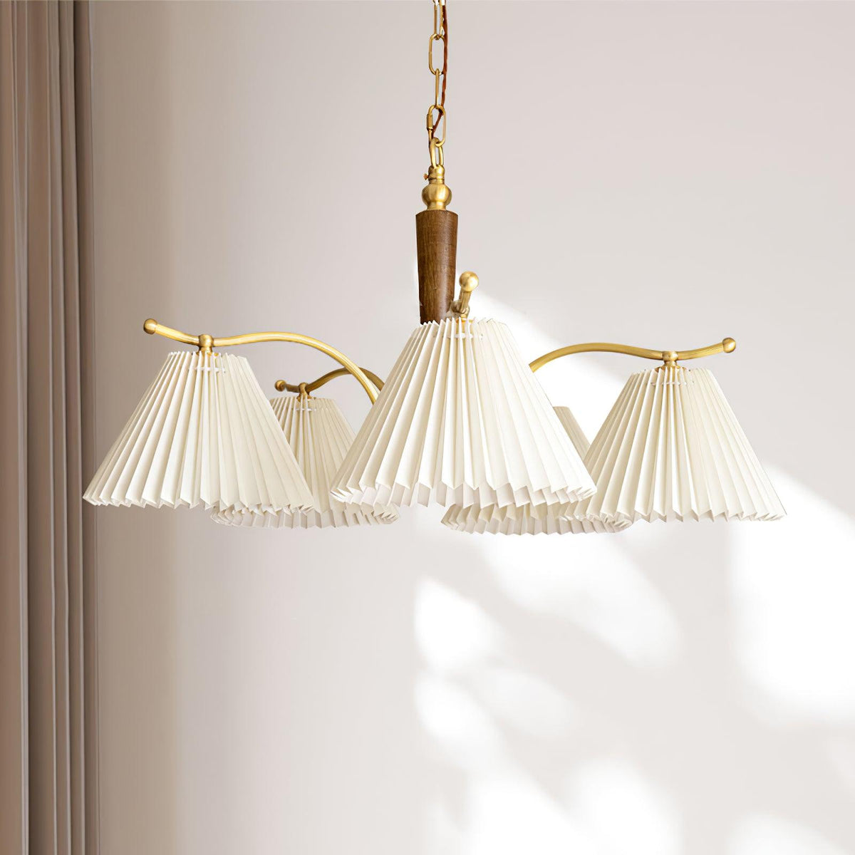 Lustre Atoll en laiton et noyer – vue 9