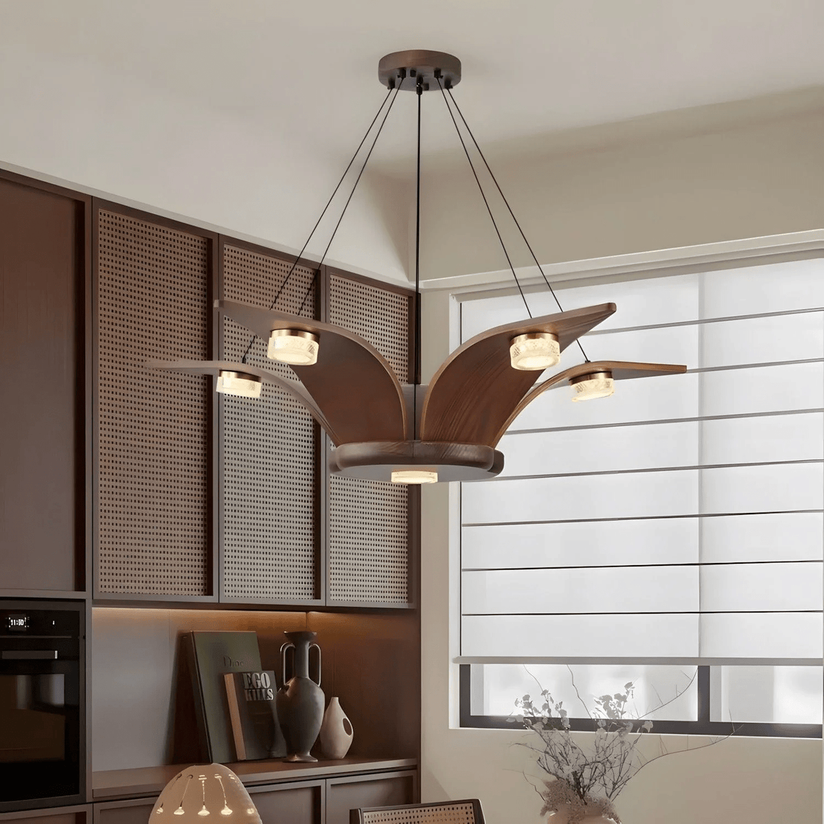 Lustre Ventôse en cristal et noyer – vue 9