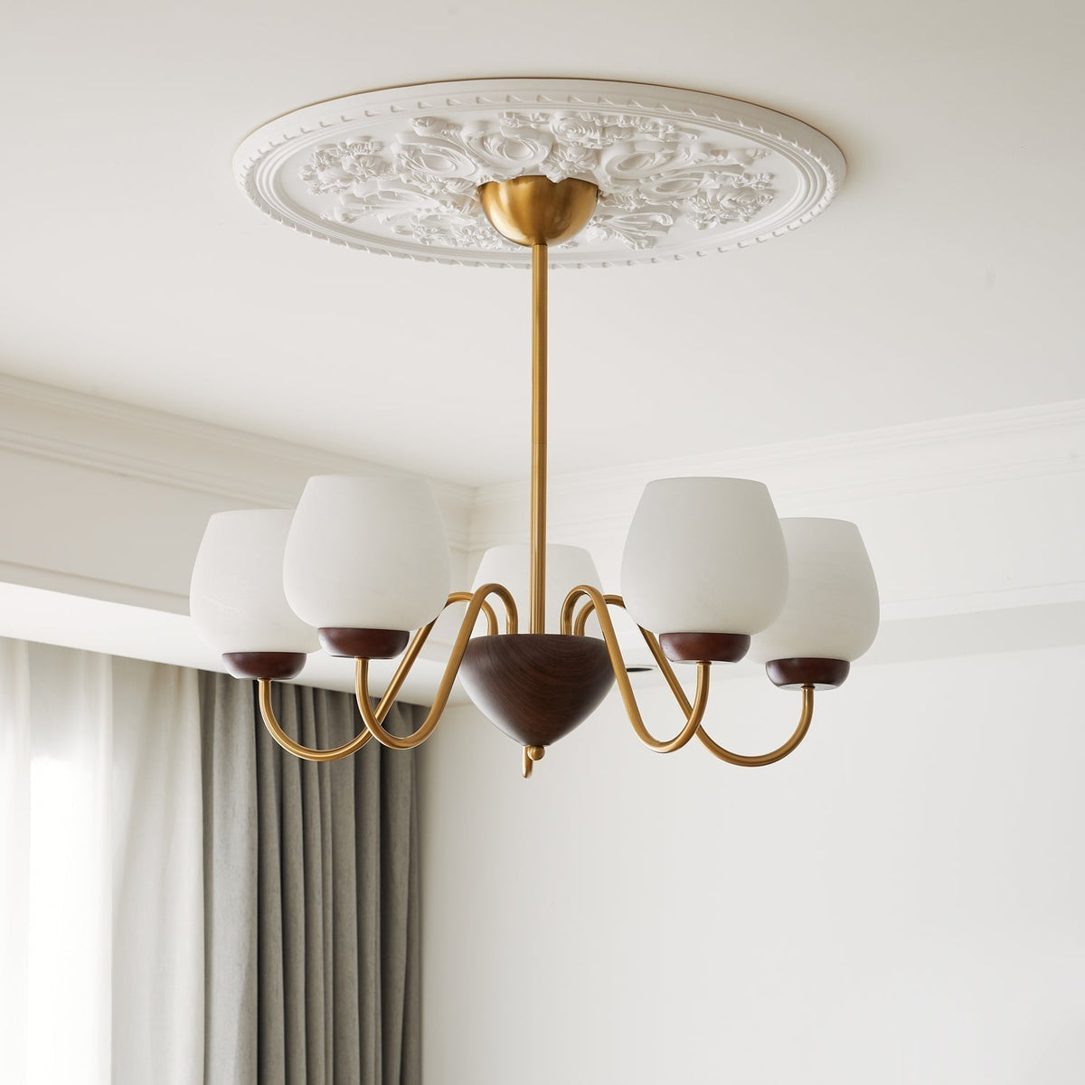 Lustre Pâquerette en verre et bois – vue 28