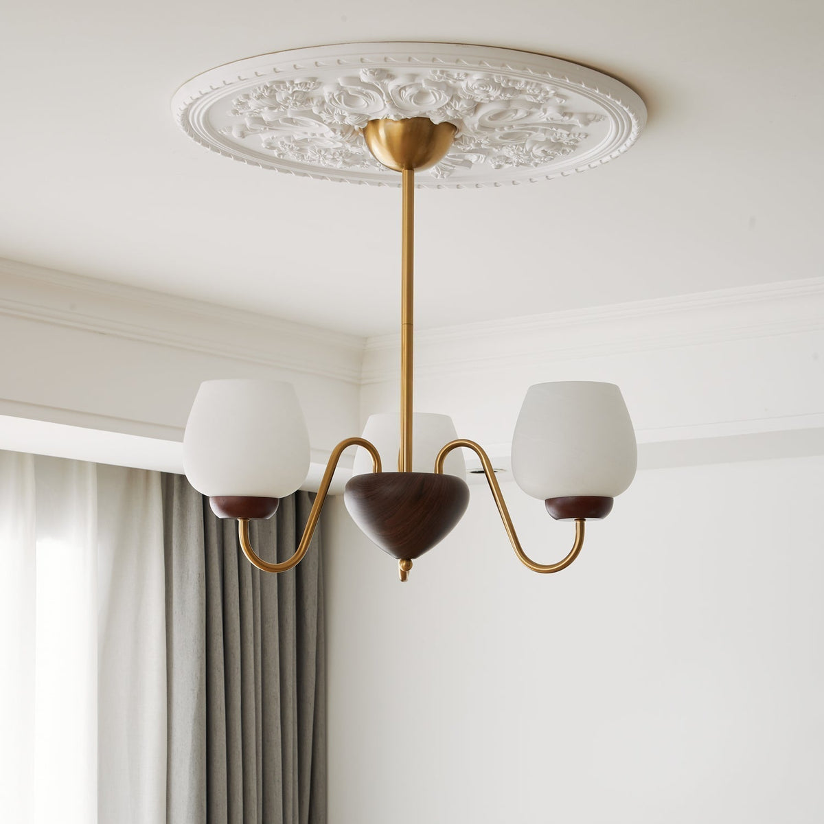Lustre Pâquerette en verre et bois – vue 29