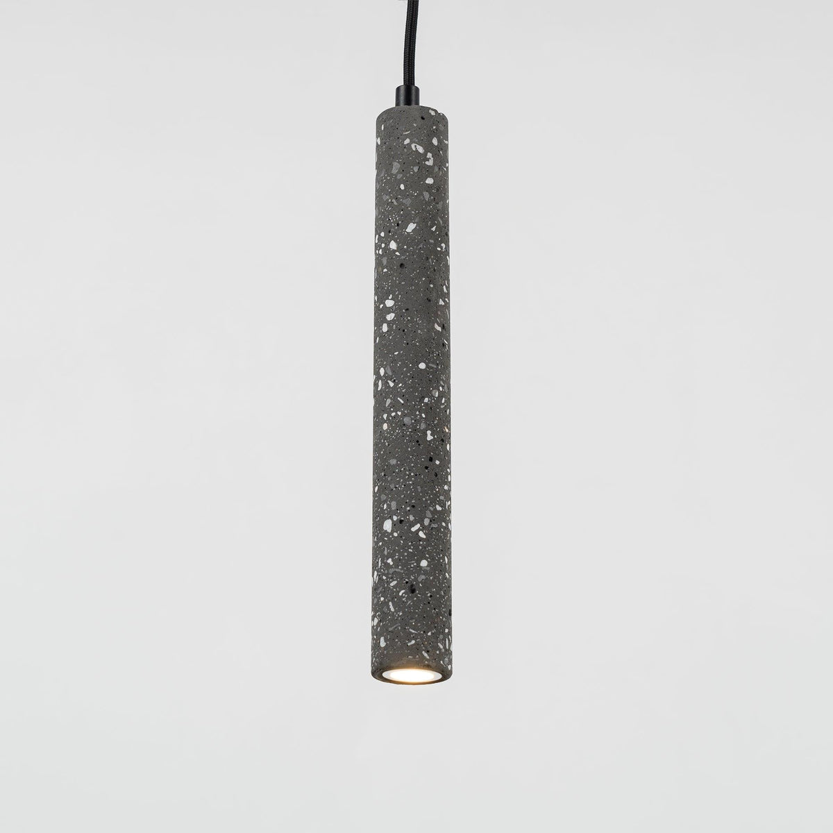 Suspension Céleste en terrazzo et métal – vue 13
