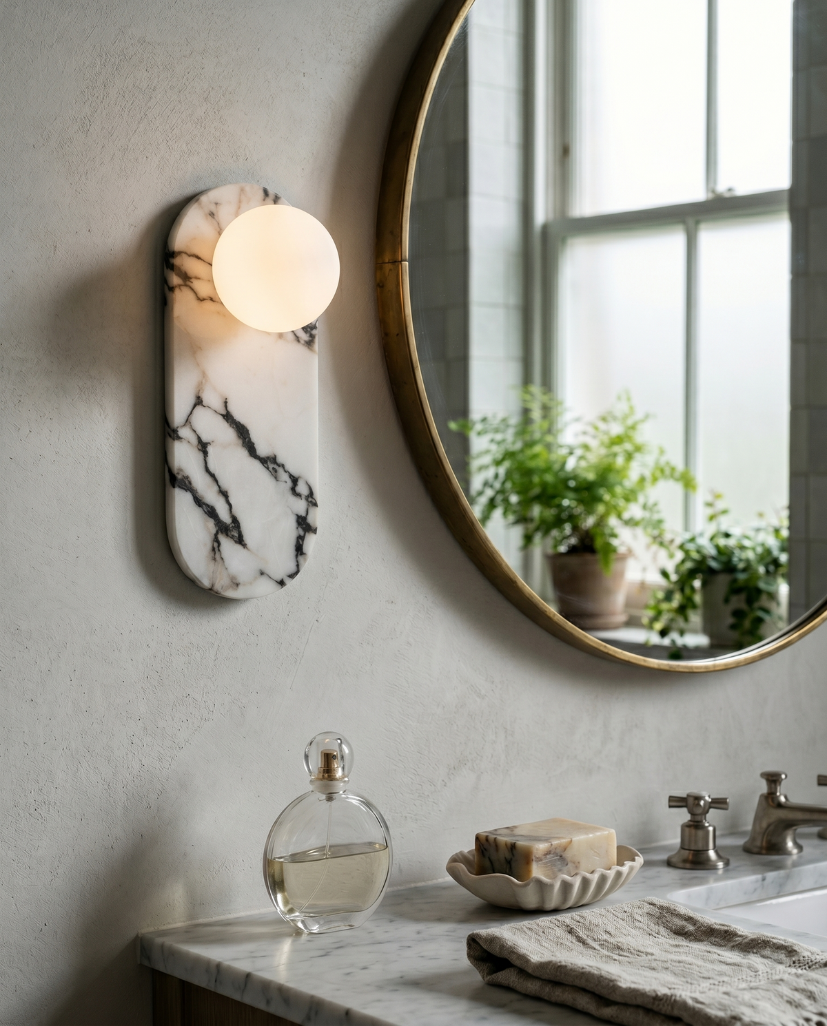 Applique Murale Sicile en marbre et verre opalin – vue 2