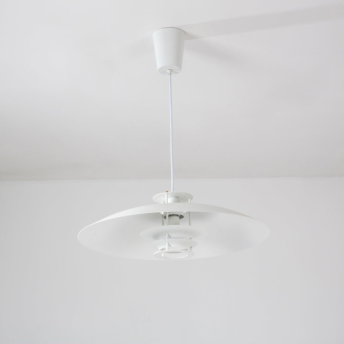 Suspension Cyclamen en aluminium – vue 18