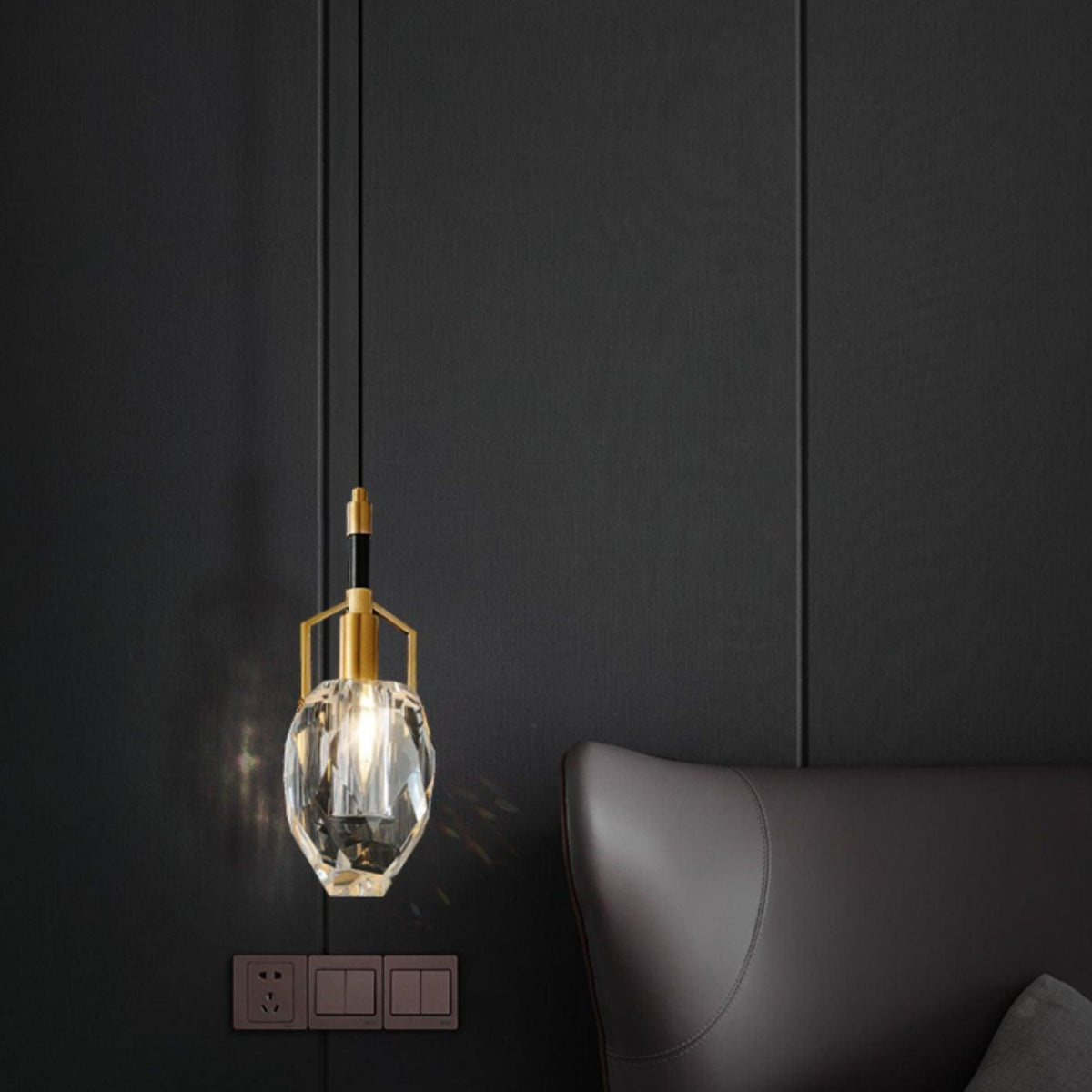 Suspension Léda en cristal et laiton – vue 9