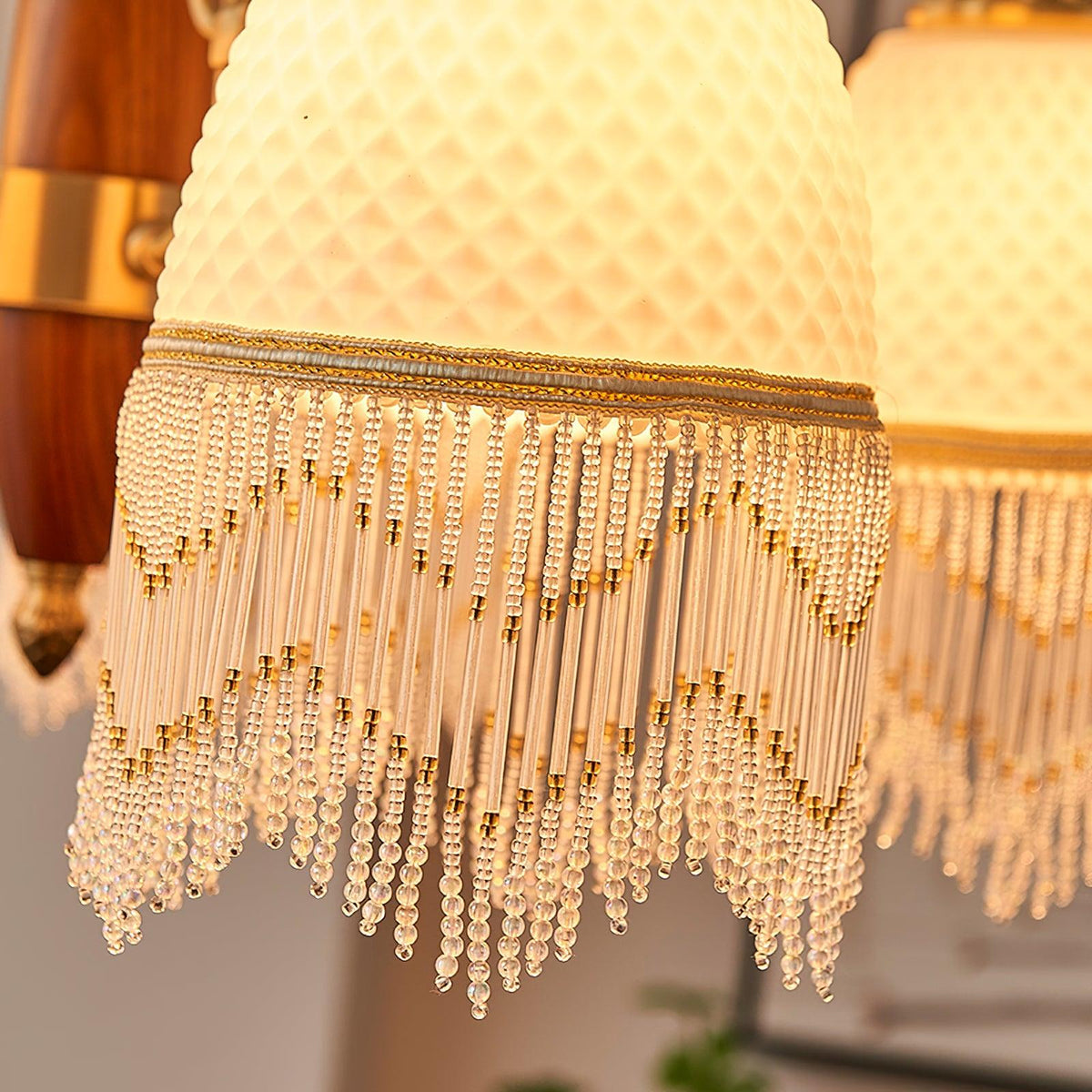 Lustre Dauphin en verre et bois – vue 8