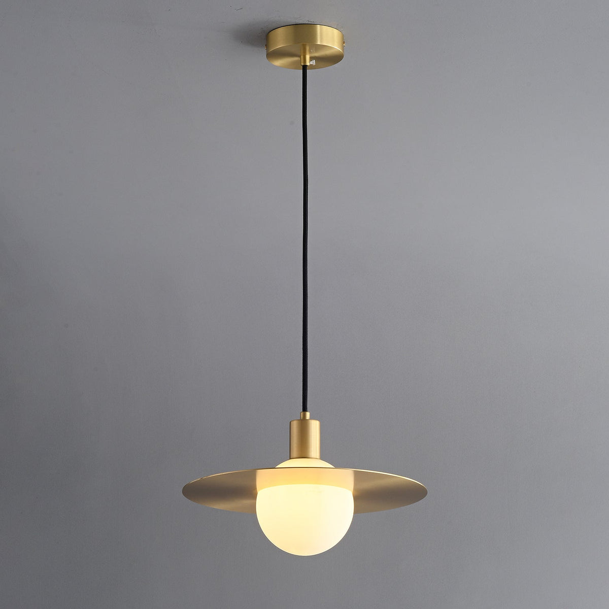 Suspension Paimpol en verre et laiton – vue 2