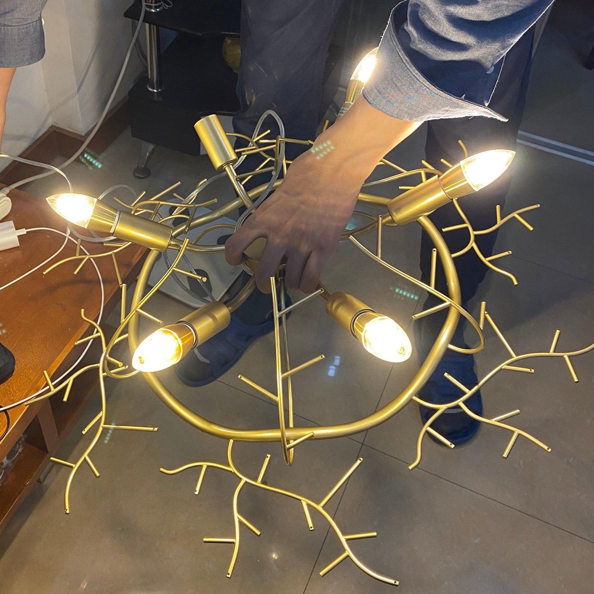 Lustre Véga en cristal et laiton – vue 10