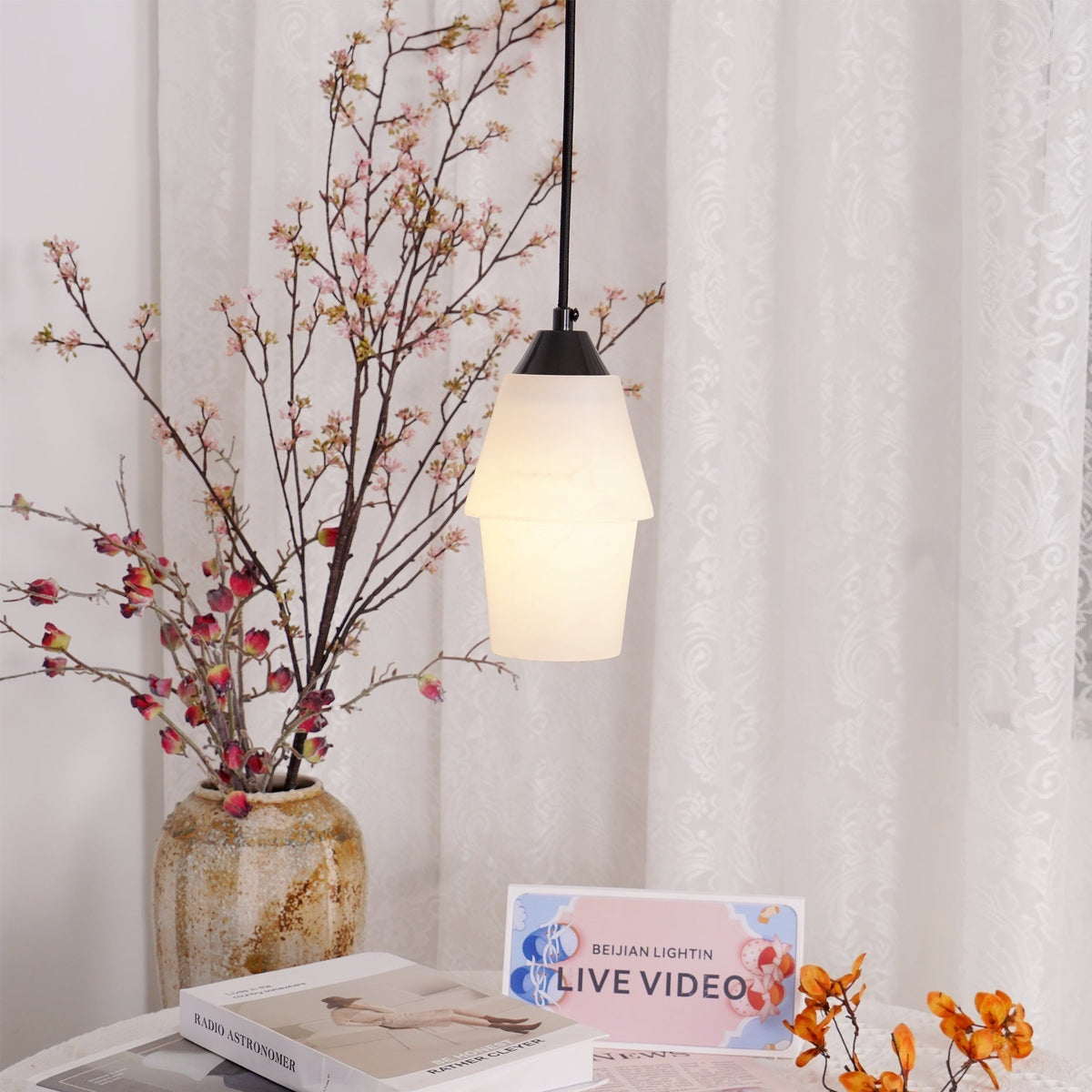 Suspension Ysé en albâtre et laiton – vue 27