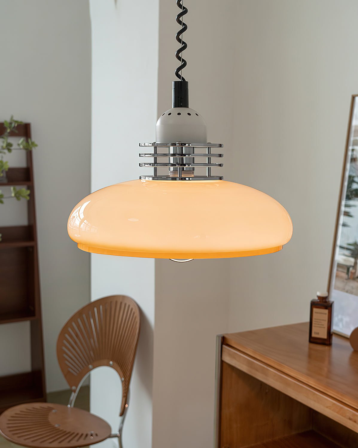 Suspension Bivouac en verre et métal – vue 26