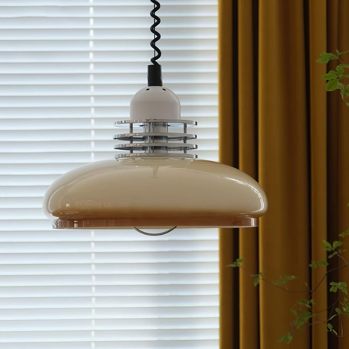 Suspension Bivouac en verre et métal – vue 38