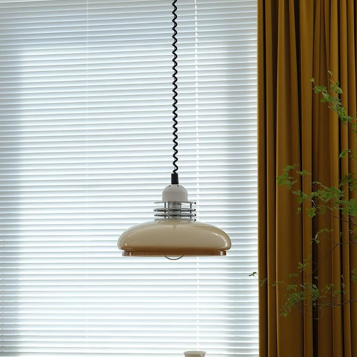 Suspension Bivouac en verre et métal – vue 39