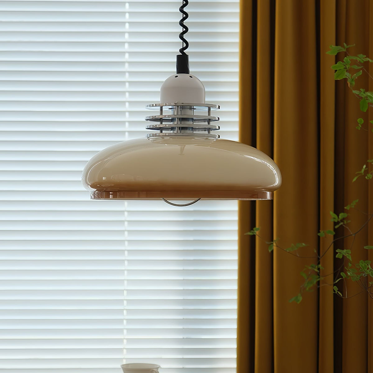 Suspension Bivouac en verre et métal – vue 45