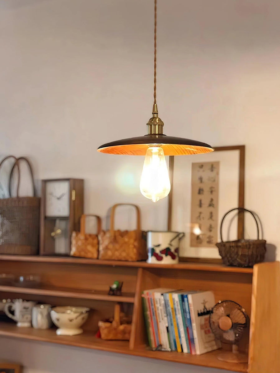 Suspension Primerose en laiton et noyer – vue 4