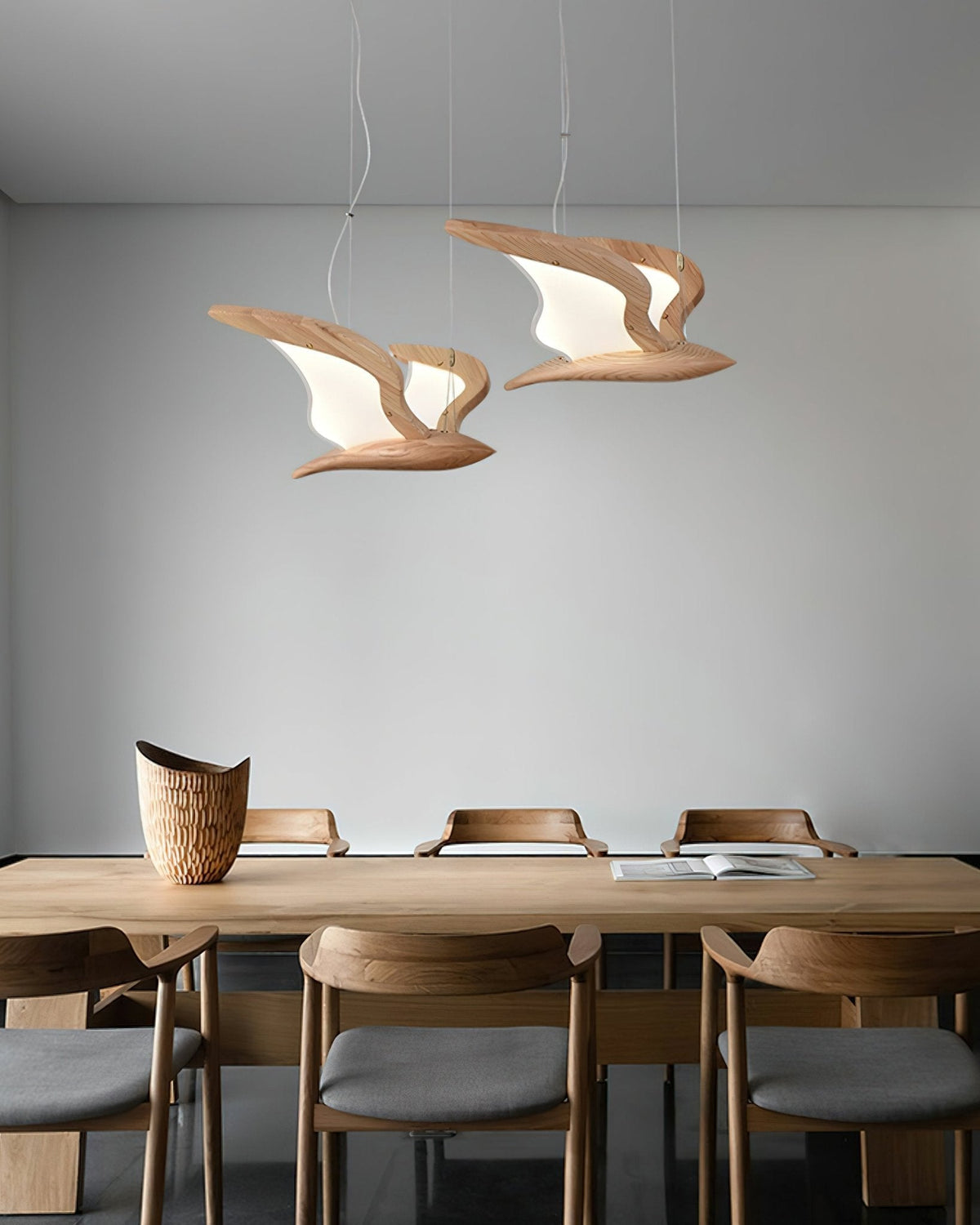 Lustre Mélusine en bois et métal – vue 4